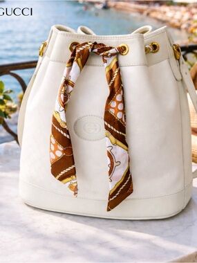 AUTHENTIC GUCCI VINTAGE MICRO GG BUCKET BAG..LA DOLCE VITA